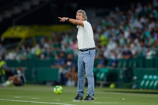 Pellegrini dejó a Bravo en la banca y el Betis sigue sin saber de triunfos. Foto: Getty Images