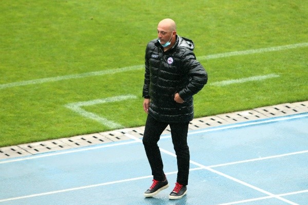 El Iberia de Eduardo Lobos se encuentra 3° en la tabla de posiciones, aunque con las mismas unidades que el primero y el segundo de la tabla de posiciones. (Foto: Agencia Uno)