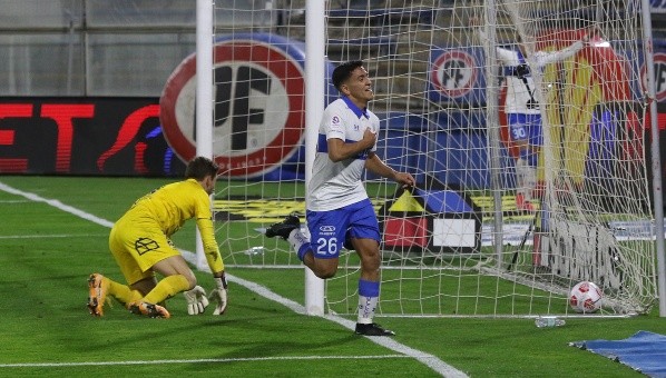 Universidad Católica venció a Everton con doblete de Marcelino Núñez. (Foto: Agencia Uno)