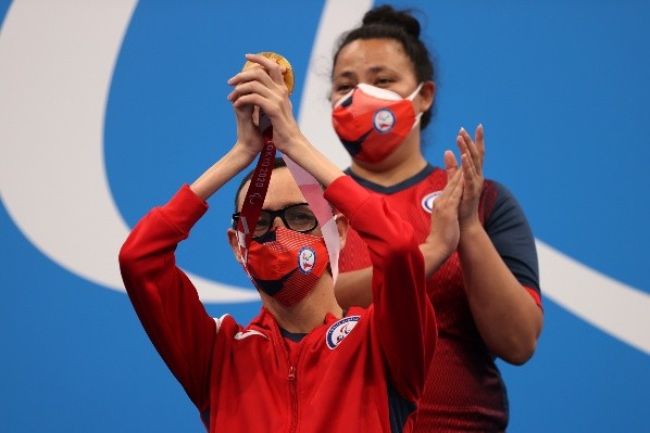 Abarza se coronó con la medalla de oro en los Juegos Paralímpicos. Foto: Getty Images