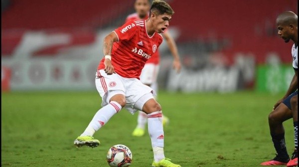 Palacios ingresó a 20′ del final y no pudo marcar diferencias ante Goianiense.