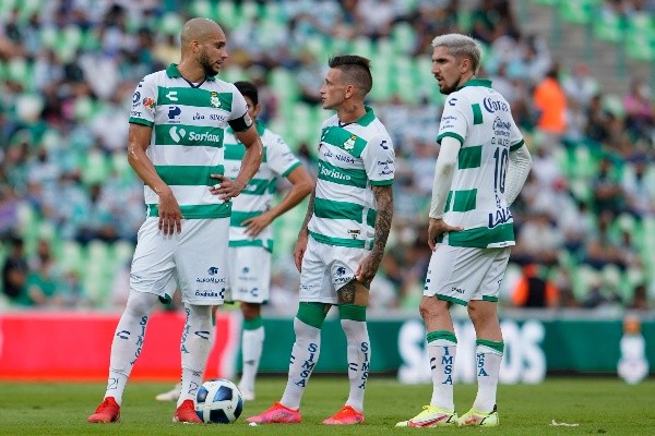 Diego Valdés tuvo una noche de dulce y agraz con el Santos Laguna. Foto: JamMedia