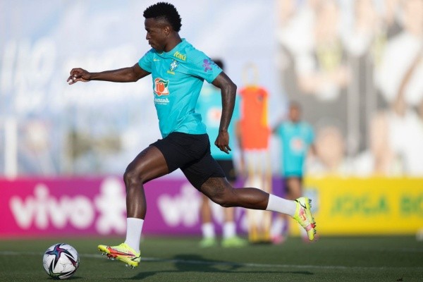 Brasil también entrena con la misma pelota de la marca Adidas | Foto: Lucas Figueiredo/CBF