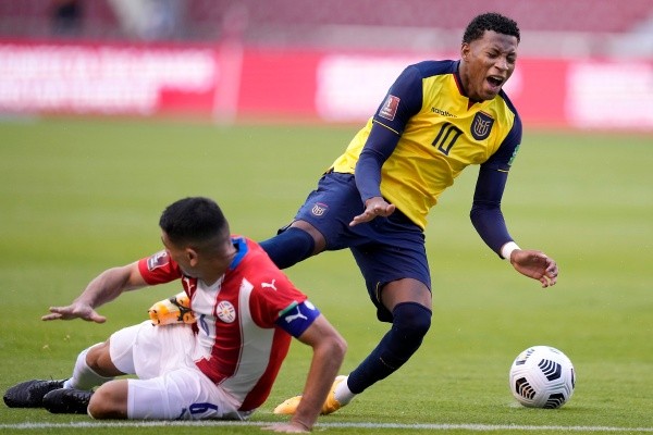 Ecuador le ganó 2-0 a Paraguay y asusta a la selección chilena