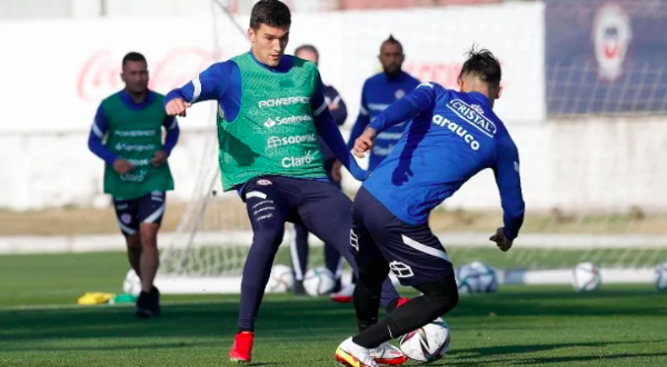 El delantero participó durante tres días en los entrenamientos de La Roja. (FOTO: Comunicaciones ANFP)