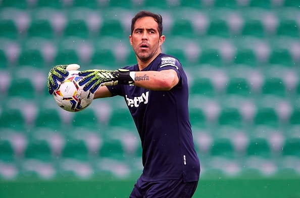 En el Betis están felices por el nivel mostrado por el capitán de La Roja.