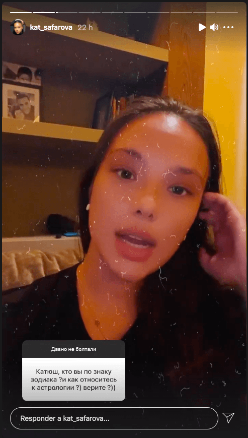 Katerina Safarova agarra confianza y se muestra desde la casa de Alexis Sánchez.(2)