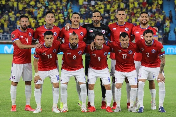La Roja no pudo contra Colombia: Claudio Bravo no baja los brazos y cree que aún se puede clasificar al Mundial. (Foto: Getty Images)