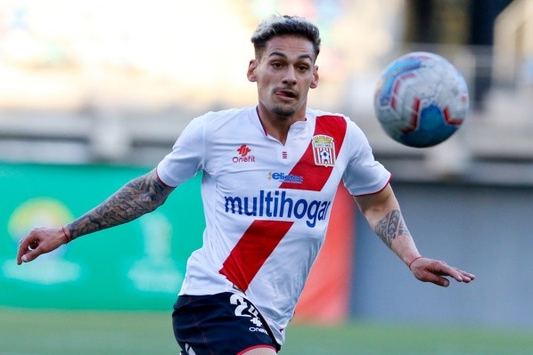 Cavalleri llega a Palestino buscando recuperar el nivel que mostró en Curicó Unido. Foto: Agencia Uno
