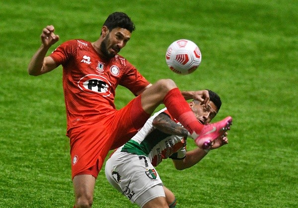 Santiago García es otra de las sensibles bajas para Unión La Calera. Foto: Agencia Uno