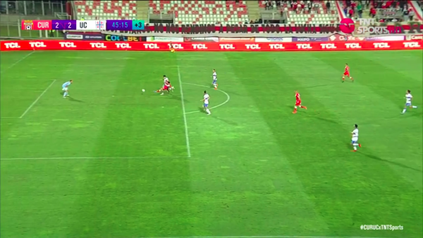 Fritz se mandó contra el arco de la UC y puso el agónico 2-2 a los 45′(FOTO: TNT Sports)