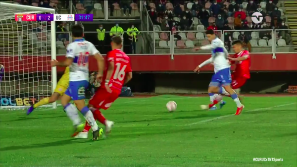 Zampedri se repitió el plato a los 32′(FOTO: TNT Sports)