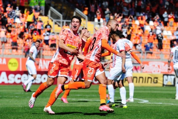 Cobreloa sumó un triunfo que lo sacó del descenso. (FOTO: Cobreloa)