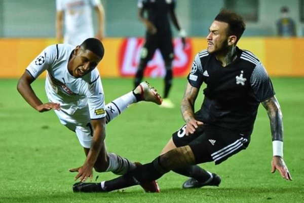 Gustavo Dulanto fue figura en el Sheriff en Champions League y ahora se ilusiona con la selección peruana