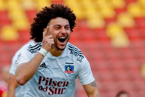 Maxi Falcón ya palpita el superclásico y pone los ojos en Larrivey.