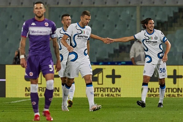 Internazionale derrotó a Fiorentina con Alexis unos minutos en cancha.