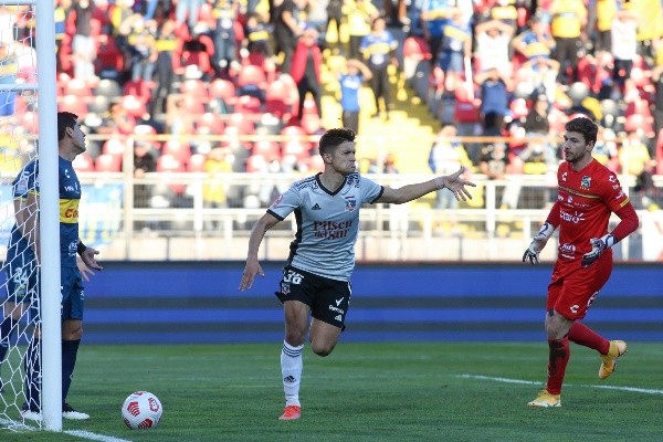 Pablo Solari anotó el gol de la permanencia en Primera División y abrió la ruta para el bicampeonato de Copa Chile con Colo Colo. Foto: Agencia Uno