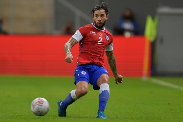 Mena suma una nueva asistencia en Racing a espera de los próximos desafíos de la selección chilena.