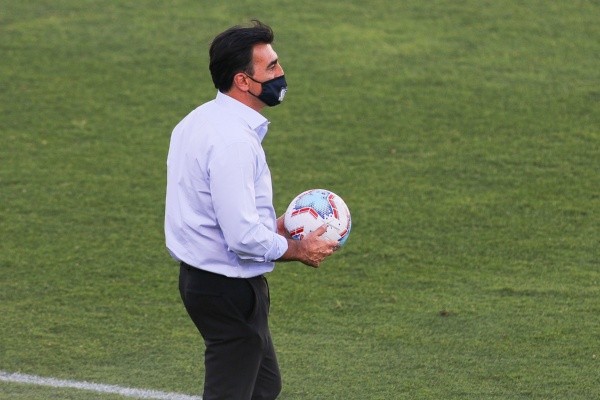 Los albos esperan volver a ganar el Superclásico de la mano de Gustavo Quinteros.