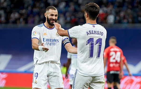 Benzema y Asensio: partidazo del Real Madrid contra Mallorca. (Foto: Getty Images)