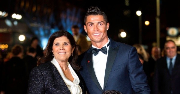 Dolores Aveiro confesó que su hijo jugará fútbol hasta los 40 años.