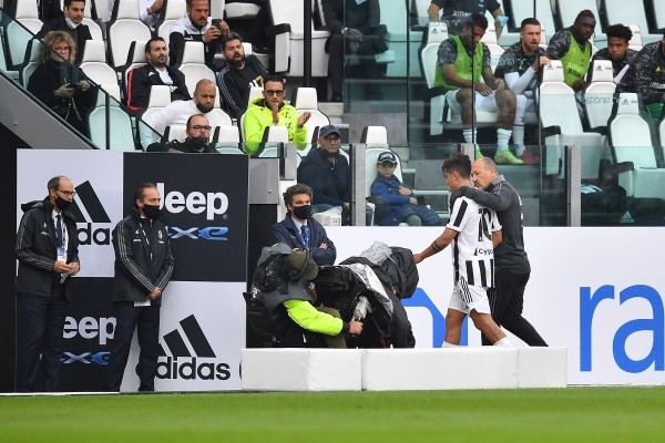 Paulo Dybala preocupa luego de salir lesionado a los 20 minutos. (Foto: Getty Images)