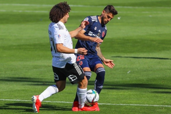 Falcón y Larrivey cara a cara en el superclásico ganado por Colo Colo.