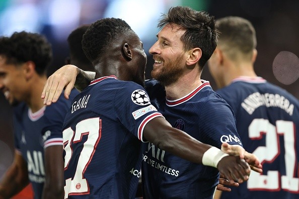 Triunfo del PSG contra Manchester City y primer gol de Lionel Messi con los franceses.