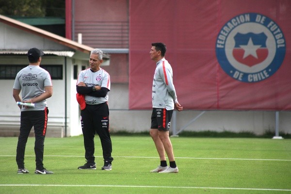 En su proceso Reinaldo Rueda fue fuertemente criticado por no citar a Eugenio Mena cuando vivía una gran presente en Racing de Argentina.