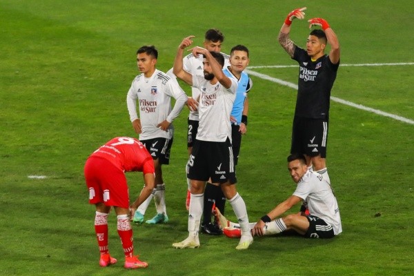 Matías Zaldivia volvió a presentar molestias y seguirá lejos de las canchas por tiempo indefinido. Foto: Agencia Uno