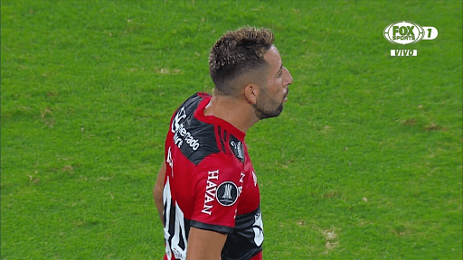 El enojo del Huaso Isla: no lo dejaron celebrar la clasificación a la final de Copa Libertadores y se lo llevaron al control antidóping. (Foto: capturas Fox Sports)