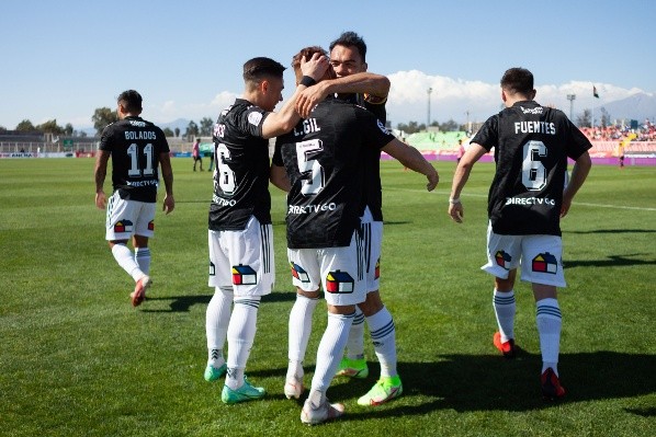 Colo Colo derrotó a Palestino y retoma el camino al título.