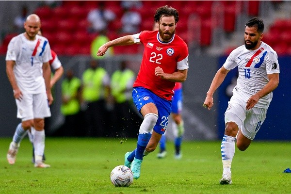 La última vez de Chile ante Paraguay fue una derrota en la Copa América. El resultado dolió y se espera una revancha, ahora por eliminatorias. Foto: Agencia Uno