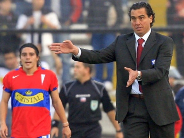 Chemo Del Solar en su paso como DT por Universidad Católica.