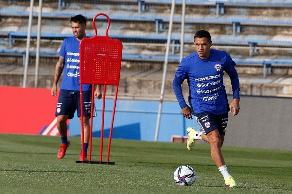 Alexis vuelve a ser titular por la Roja, donde se espera que pueda subir su nivel futbolístico. Foto: ANFP
