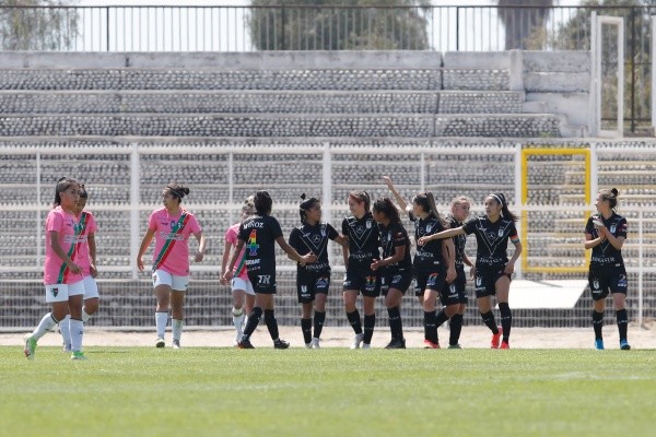 Santiago Morning puso un pie en la final tras vencer por 1-3 a Palestino. Eso sí, la llave sigue abierta en busca de la definición del torneo. Foto: Agencia Uno