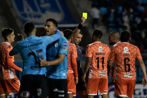 Cobreloa se descargó con todo con el árbitro Fernando Véjar por sus cobros ante Iquique. | Foto: Agencia Uno