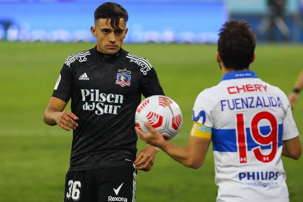 Colo Colo tendrá una dura recta final en el Campeonato Nacional. En medio de los ocho partidos que le quedan está el choque con Universidad Católica, su escolta en la lucha por el título. Foto: Agencia Uno