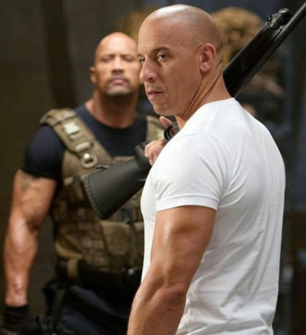 Dwayne Johnson y Vin Diesel en el set de la saga Rápido y Furioso.