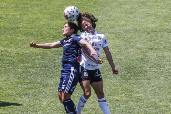 Colo Colo y Universidad de Chile buscan alcanzar la final del Campeonato Femenino. Foto: Agencia Uno