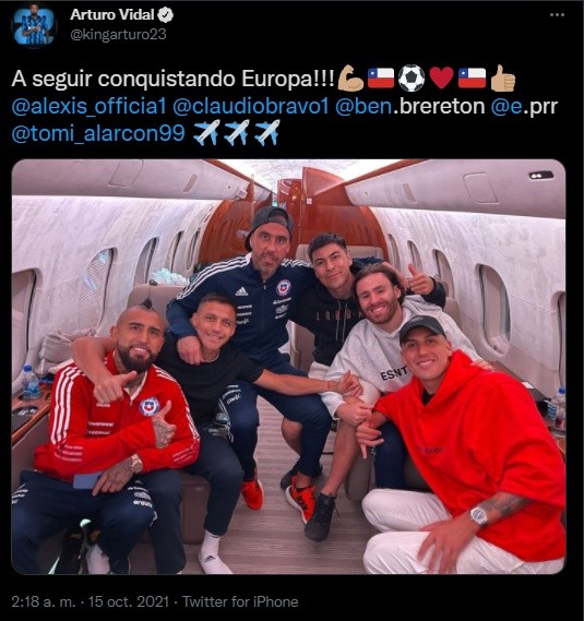 Alexis, Vidal y Bravo viajaron juntos de regreso a sus clubes.