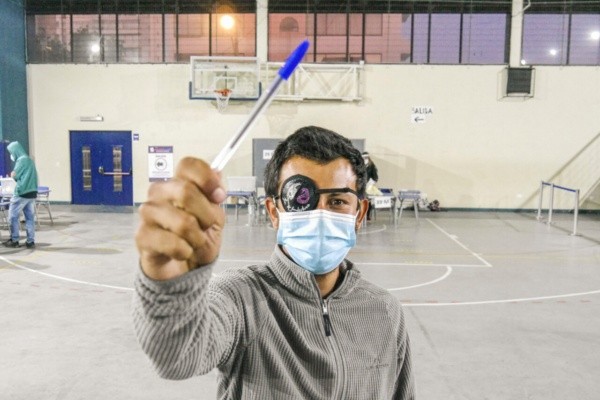 Matías Orellana, victima de trauma ocular, durante el Plebiscito de 2020 | Foto: Agencia Uno
