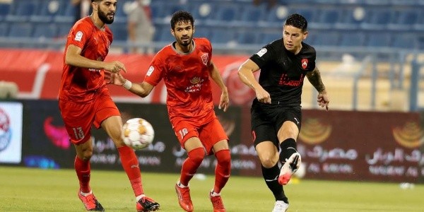 James jugó 88′ en la derrota por 3-0 de su nuevo club.