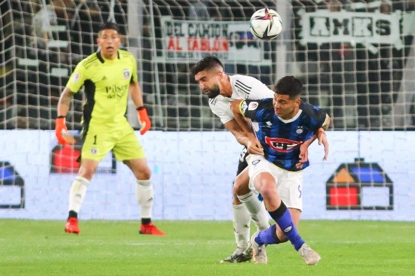 Emiliano Amor ha tenido un sólido desempeño con Colo Colo. (Foto: Agencia Uno)