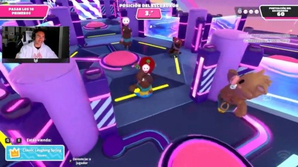 Gabriel Suazo en su faceta de streamer jugando Fall Guys