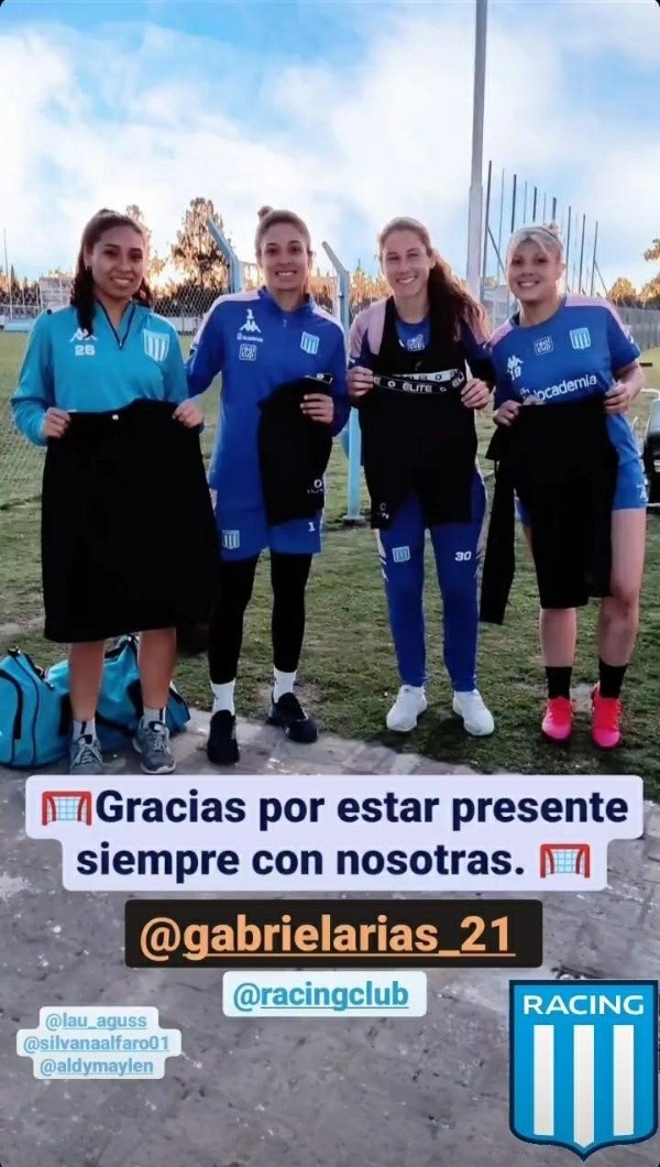 Las guardametas de Racing agradecieron el hermoso gesto del chileno Arias.