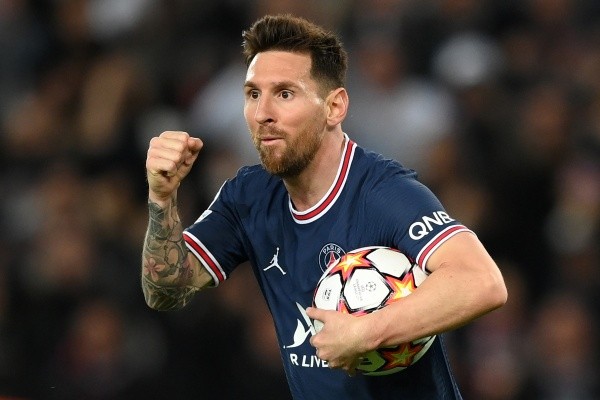 Lio Messi viene de convertir dos goles por la Champions League