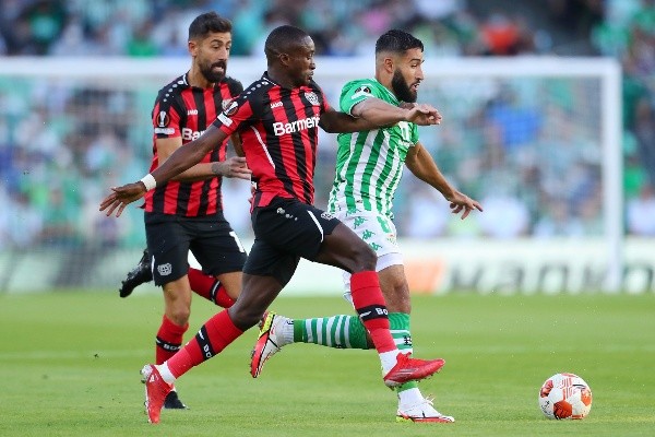 Bayer Levekusen y Real Betis protagonizan un partidazo de la Europa League. (Foto: Getty Images)