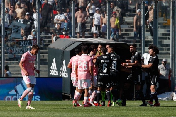 44 contactos estrechos en Colo Colo y 11 en la Católica luego de los cinco casos positivos por coronavirus en el Cacique.