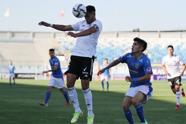 Jeyson Rojas y la patrulla juvenil de Colo Colo contra Audax.